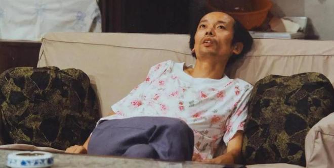 假独立真依赖_新型啃老_困境儿童