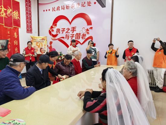 重阳敬老院送温暖公益活动_关爱重阳主题志愿服务活动_