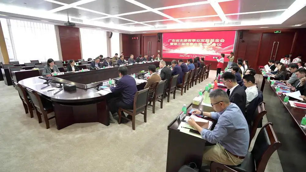 志愿者_志愿者英语_志愿者图片