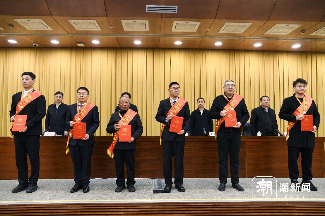 见义勇为后面一句_见义勇为到见义智为_见义勇为
