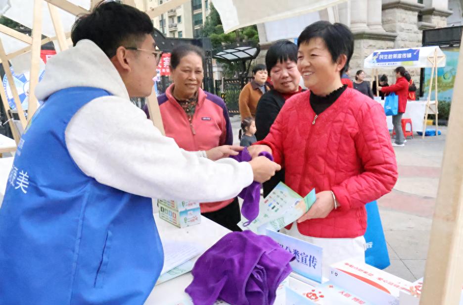 社区活动照片_社区活动实践记录表怎么填写_社区活动