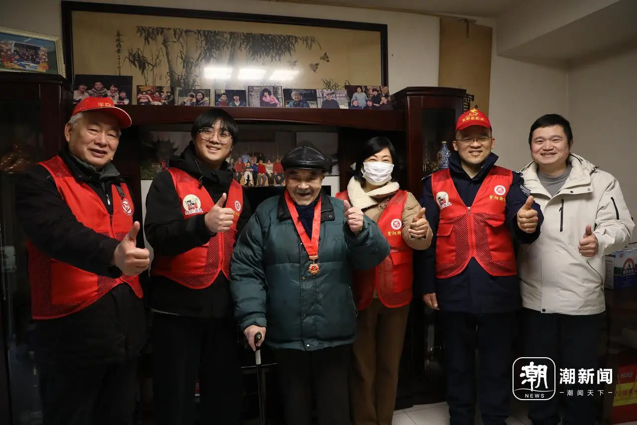 公益行动_探访老人送福报_全城公益行动送温暖