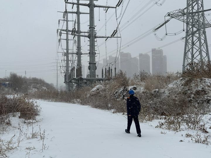 国网沈阳供电公司：风雪战寒潮 保电护民生__国网沈阳供电公司：风雪战寒潮 保电护民生