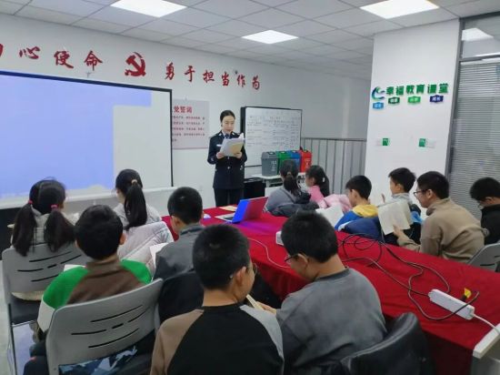 _妇联公安联手维权！沈阳“和煦站”为妇儿撑起守护伞_妇联公安联手维权！沈阳“和煦站”为妇儿撑起守护伞