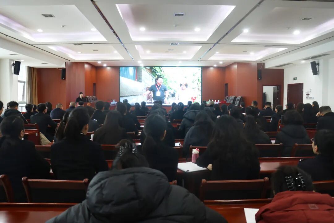 道德讲堂 英模精神 法院活动_道德模范