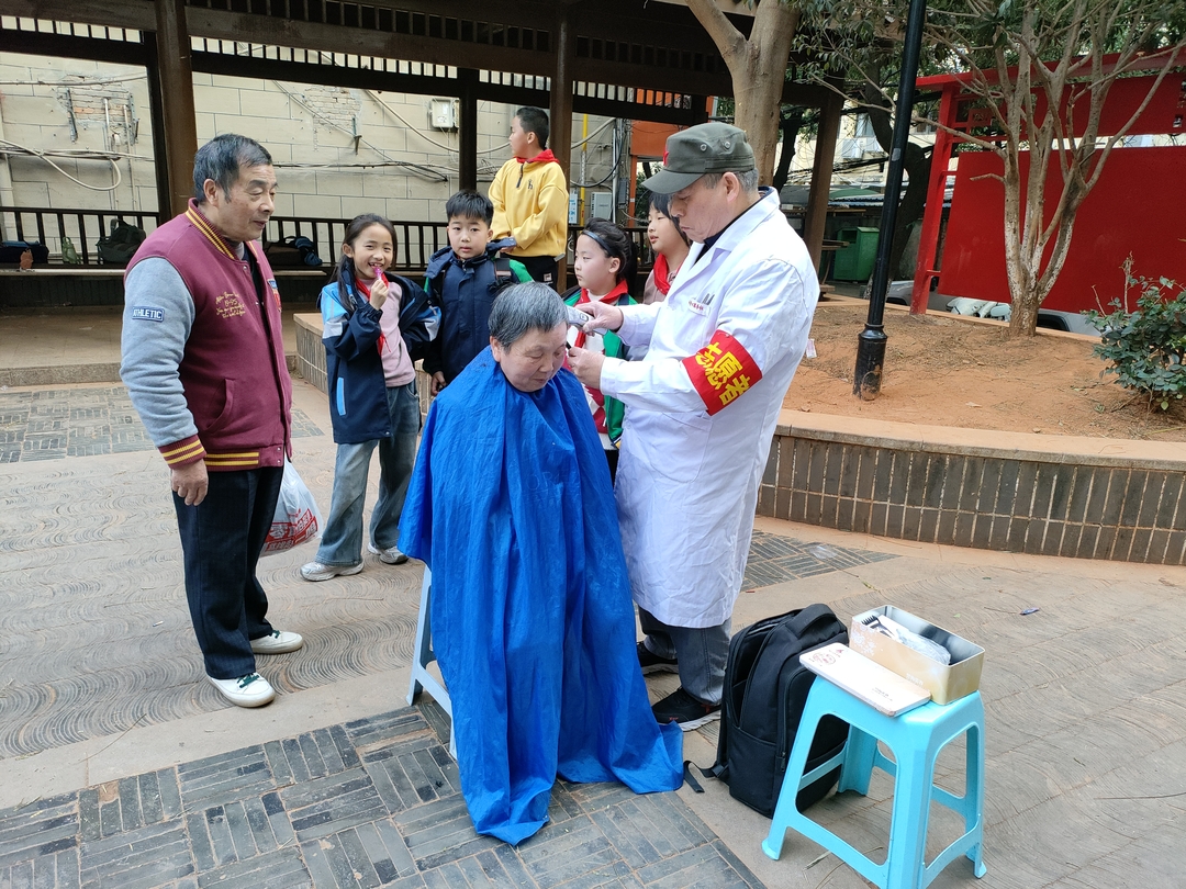 独居老人关爱_助老服务_助老志愿服务