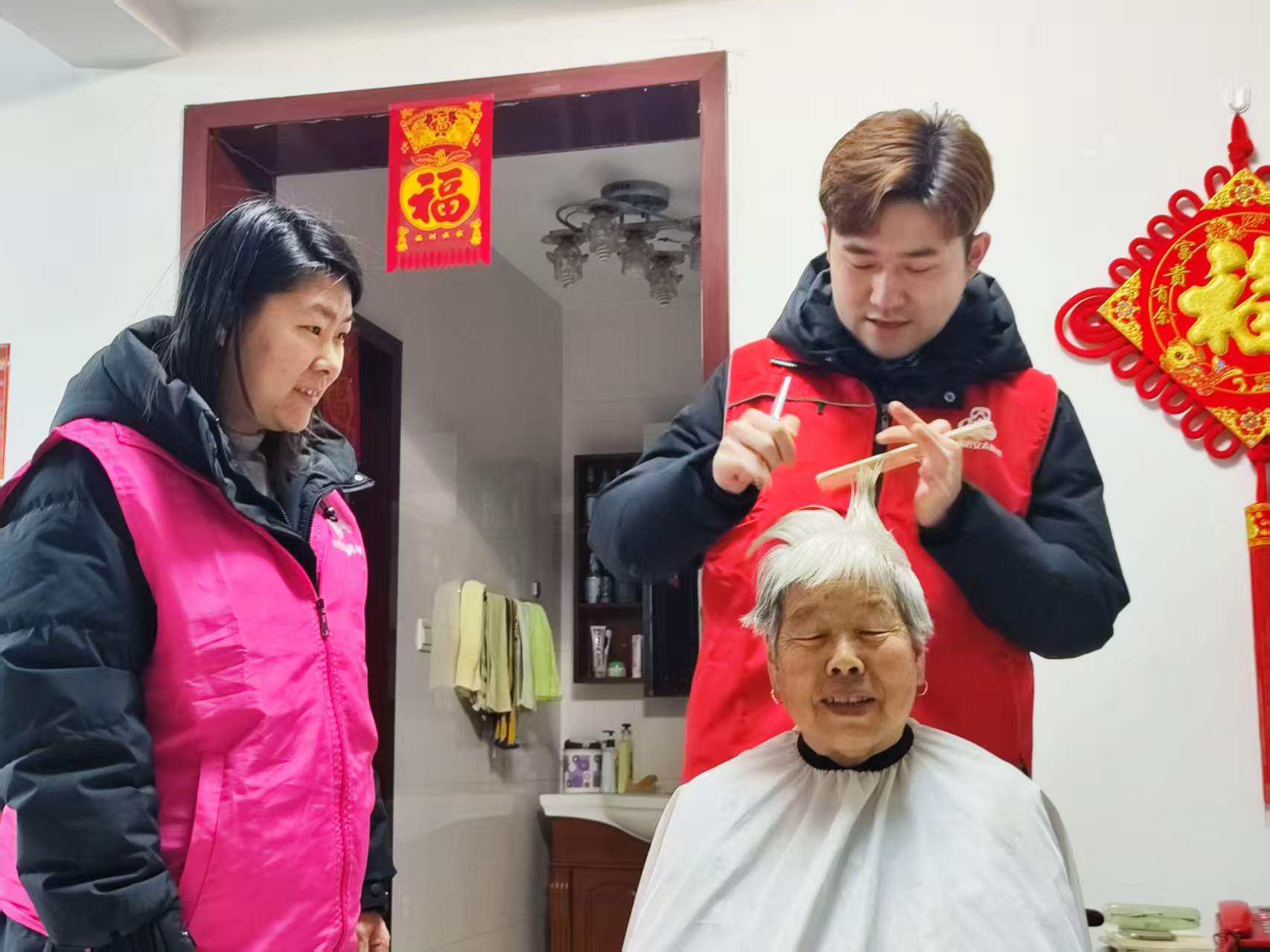 高龄独居老人关爱_助老服务_社区助老志愿服务