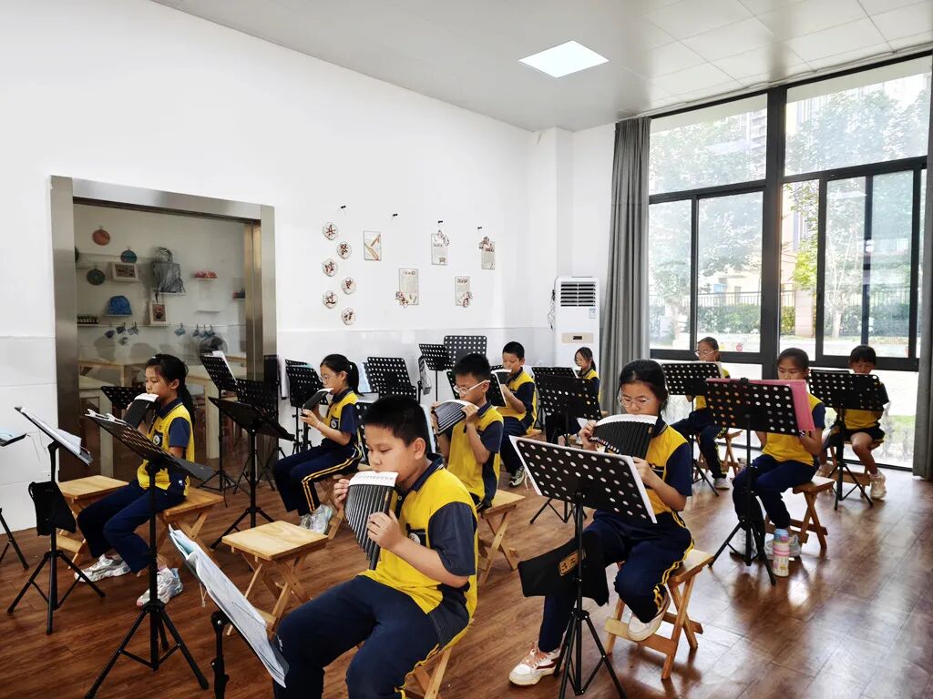 惠城区金山湖小学的功能室空调。