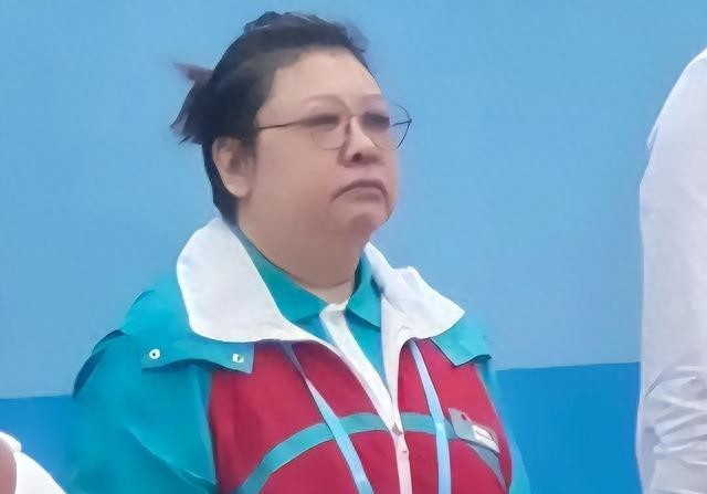 假慈善？贪污上亿？被人身控制？54岁韩红的私生活谣言真离谱！