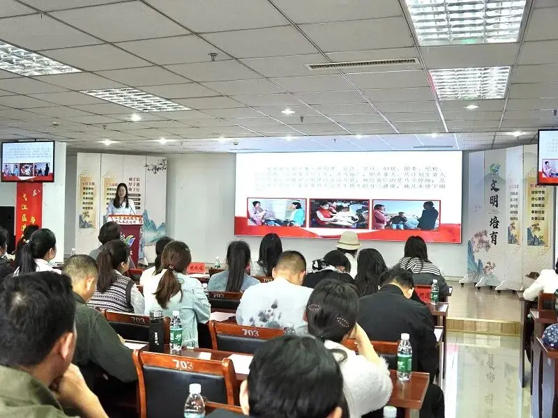 道德模范_道德模范基层巡讲活动_社会主义核心价值观宣传