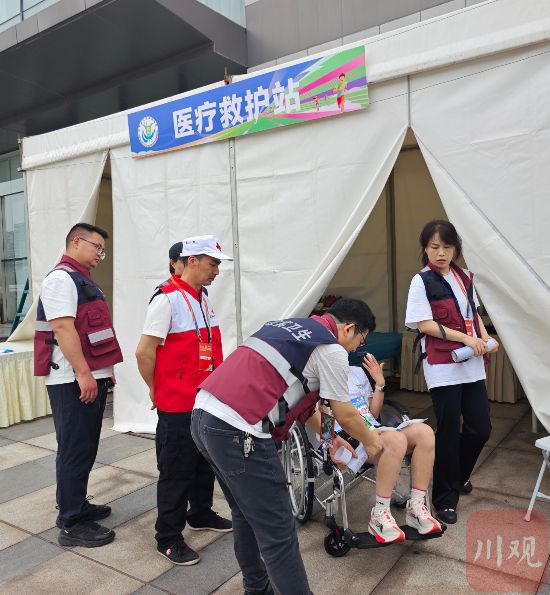 志愿者图片_志愿者日_志愿者英语