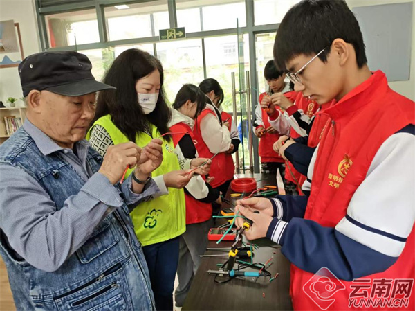 社区志愿服务_志愿者日_实训课堂进社区