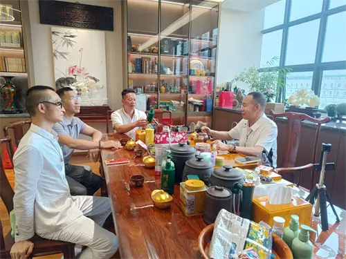 公益创新_企业公益联动_产业发展与公益事业融合