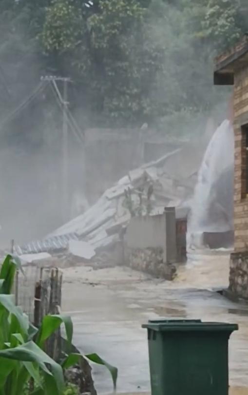 滑坡逃生_灾害应急_地震避险